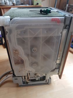 Geschirrspüler Bosch Super Silence SD6P1B - pumpt nicht mehr ab
