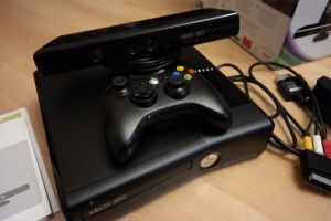 [Sprzedam] Xbox 360 slim + Kinect+pad+gra + gratis
