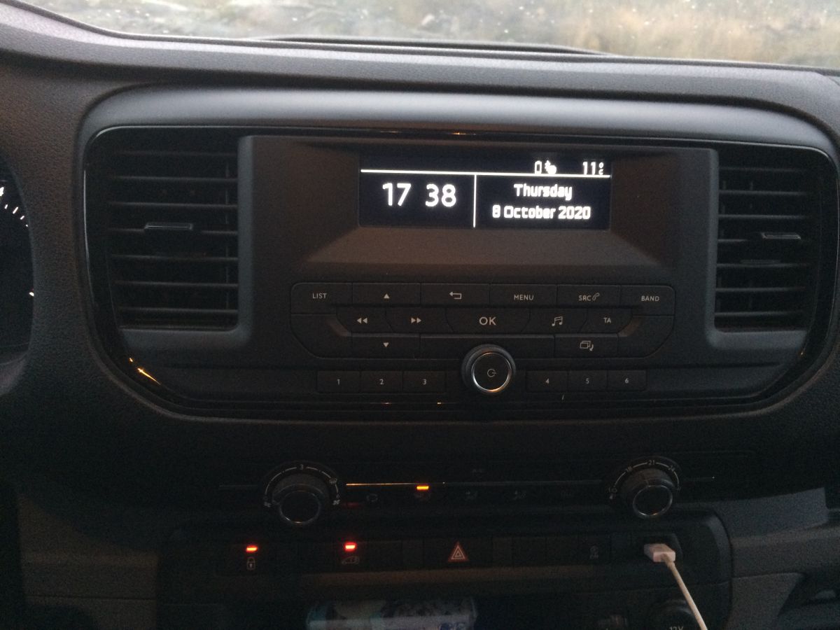 Zawieszone Radio Samochodowe (Toyota Proace) elektroda.pl
