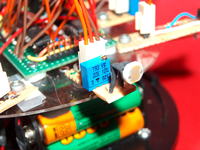 Tani autonomiczny i uczący się robot Tani autonomiczny i uczący się robot