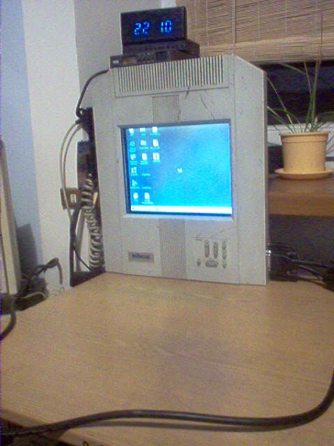 monitor komputerowy LCD z czegos na rzutnik klisz monitor komputerowy LCD z czegos na rzutnik klisz
