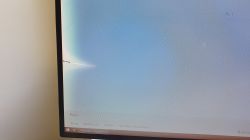 DELL 2518U - Pęknięcie na matrycy/rozlana matryca