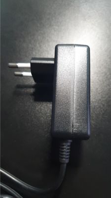 [Sprzedam] zasilacz impulsowy AC/DC wtyczkowy 5V 2A