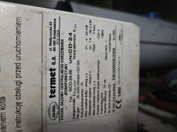 Tabliczka znamionowa kotła gazowego Termet UNICO-24 z danymi technicznymi.