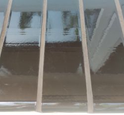 Rysy na płytkach ceramicznych po fugowaniu przyczyna