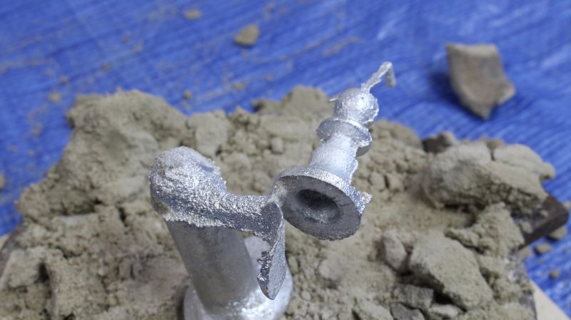 Pionek szachowy odlany z aluminium Pionek szachowy odlany z aluminium
