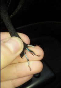 Jak podłączyć kable do układu regulacji lusterek w Golf IV?