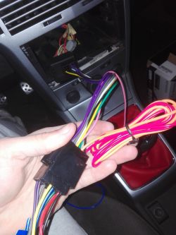 KENWOOD KMM-BT204 w Opel Astra H nie włącza się - jakie mogą być przyczyny?