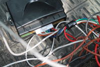 Jak podłączyć kable centralnego zamka w Opel Astra F 1995?