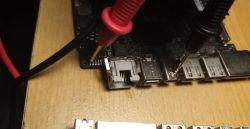 Macbook A1278 nie ładuje - jak sprawdzić ładowarkę i baterię?