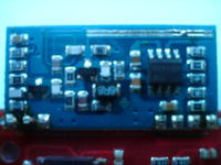 Czy karoseria Opla Astry wpływa na zasięg pilota autoalarmu?