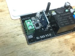 PCB board of the LXU402 relay with electronic components.