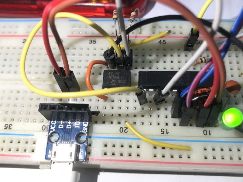 Custom pen drive from scratch - PIC microcontroller and EERAM memory - no external libraries