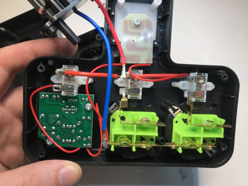 Could a socket splitter from China be dangerous? Missing PE wiring