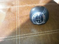 Identyfikacja gałki zmiany biegów - brak numerów, zdjęcia w załączniku