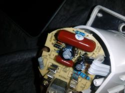 Jak podłączyć lampę LED do czujnika Kanlux MARID JQ-L, żeby nie mrugała?