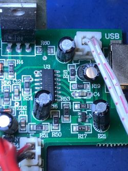 Jaką wartość ma rezystor R24 w przetwornicy VOLT IPS 500 Plus?