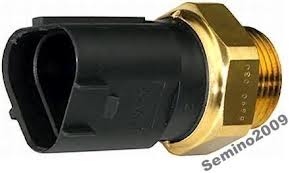 Seat Ibiza 2007 - Podłączenie kabli w trójkątnej kostce wentylatorów