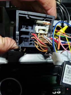 Multivan T5 - Chińskie radio, moduł CAN, brak sygnału ACC - adaptacja VCDS czy kabel ze stacyjki?