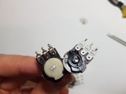 Smar spowalniający do potencjometrów XY-2 z Aliexpress Smar spowalniający do potencjometrów XY-2 z Aliexpress