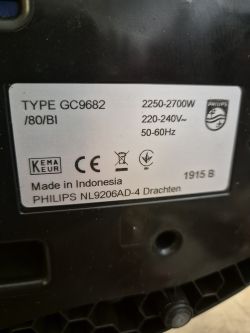 Etykieta techniczna generatora pary Philips GC9682.