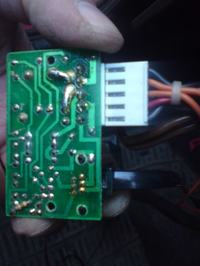 Co to za alarm i blokada? Nie ma podłączonej syreny. Działa tylko jeden pilot.