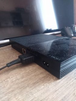 - Migające białe paski i ekran na Samsung Smart TV: przyczyny, rozwiązania, tryb standby
