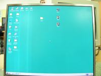 Monitor Dell -jasny pas i czrne poziome linie( brak -modelu)