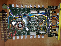 Wzmacniacz Magnat Energy 240 wyłącza sie cyklicznie .