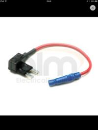 Jak nazywa się taka przejściówka do bezpieczników ?