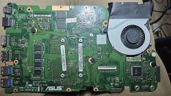 Płyta główna Asus X555LD rev 3.6 z widocznym systemem chłodzenia oraz oznaczoną cewką.