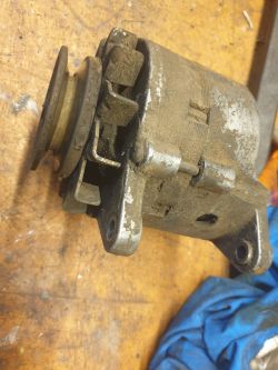 Identyfikacja alternatora i sposobu doboru zamiennika na podstawie zdjęć