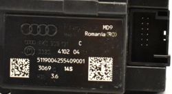 A4 [B8] - Lokalizacja +12V (S-contact) po włożeniu kluczyka, rygiel kierownicy i MMI