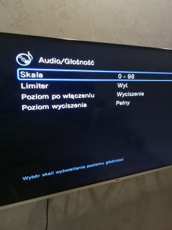 Niski poziom dźwięku w zestawie Denon x2000 i Taga Harmony 506 v2