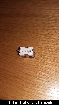Naprawa wyrwanego portu USB w radiu ciągnika - czy to możliwe?