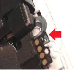 Jak wymienić wyświetlacz w iPhone SE? Jak wymienić wyświetlacz w iPhone SE?
