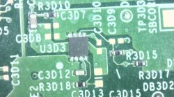 Identyfikacja elementu SMD: U3D3, 8-pin na płycie Xbox One Fat