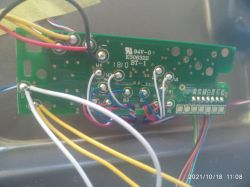 Waga OMRON BF 511: Niski poziom baterii mimo wymiany - pytanie o przyczynę