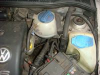 vw polo 1,6 benzyna '98 - wypięty kabel pod maską