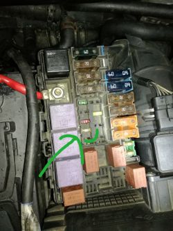 Renault 2 laguna 2.2dci - Auto zgasło podczas jazdy, później świeci immo