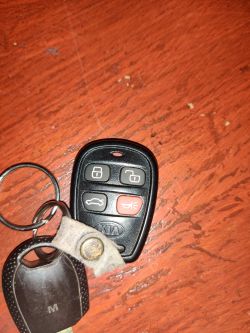 Kia Magentis (Optima) 2005 - Kodowanie pilotów centralnego zamka.