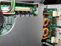 Panel Aerocool PowerWatch, podłączanie kabli.