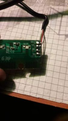Jak podłączyć kabel klawiatury z urwaną wtyczką do USB? Kolory kabli różnią się.