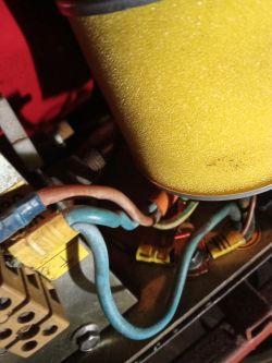Bezpieczeństwo użytkowania agregatu prądotwórczego Electrolux T3000 h w domu i pytanie o uziemienie
