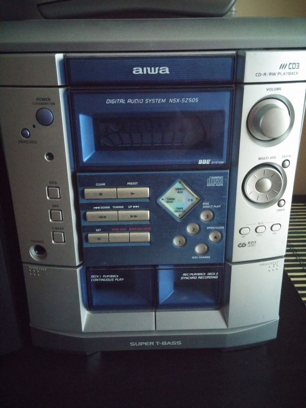 AIWA NSX-SZ505 - jak ustawić godzinę, aby była wyświetlana na stałe?