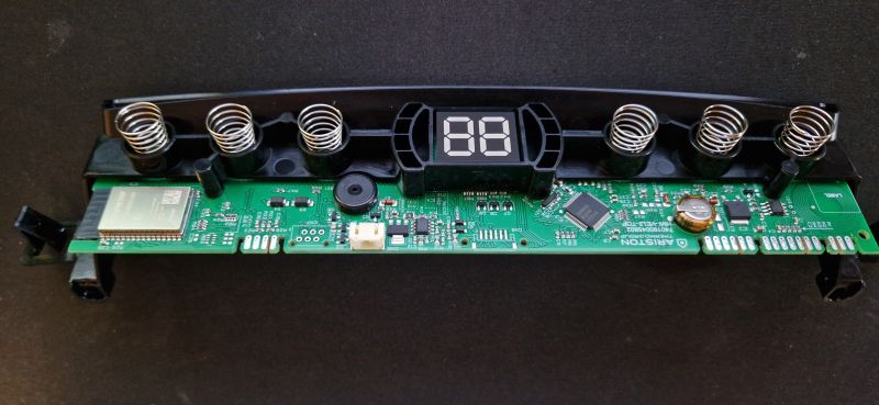 Interior and reverse engineering of the Ariston Velis 80 Wi-Fi electric water heater on ESP32 (part1