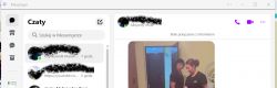 Zrzut ekranu z aplikacji Messenger pokazujący listę czatów i rozmowę wideo.