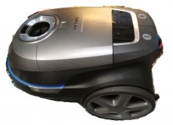 Odkurzacz Philips Performer Ultimate z dużymi kołami, w szarej obudowie.