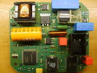 Uszkodzony moduł przetwornica 19FM0549 do lamp w Mercedesie.