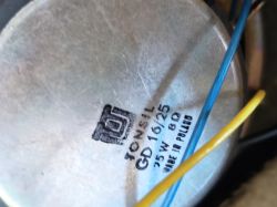 Metalowy tył głośnika Tonsil GD 16/25 z widocznym oznaczeniem parametrów